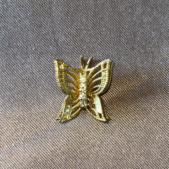 Vintage Butterfly Pendants Gold Filigree with Rhinestones and Carved Tiger’s Eye - Picture 5 of 11